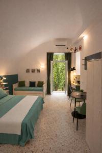 Neapolitan modern loft