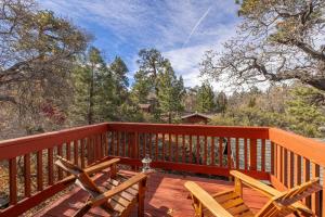 Bear Den Steps away from trails Dogs OK