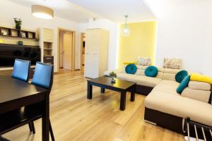 Old Town Golden Solace