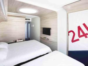 Hotels ibis Styles La Rochelle Centre : Chambre Triple Standard