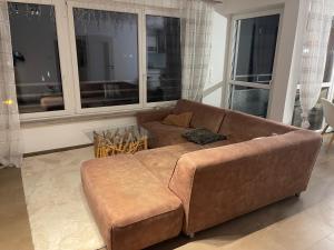 Helle großzügige ruhige Dreizimmerwohnung in Altstadtnähe mit kostenlosem Tiefgaragenstellplatz