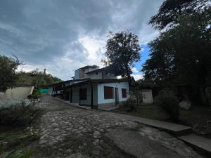 Chalet con puerta al arroyo