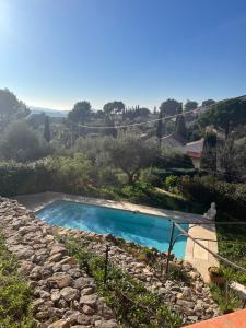 Chambre lit double hauteurs de Toulon