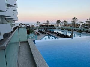 Alezzi Infiniti Resort & SPA - SUNRISE 349