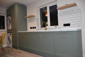 The Lodge New 2 Bedroom 1 Bathroom Luxury House