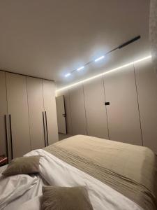 Апартаменти просторі 2 кімнати на Монастирський