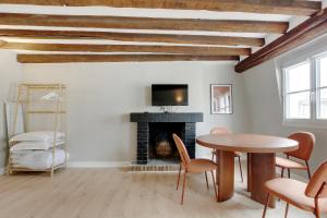 Stylish apartment in Le Marais