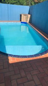 Casa grande com piscina