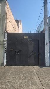 Casa Azteca - 2 Hab para 2 per en casa compartida enfrente del Estadio Azteca