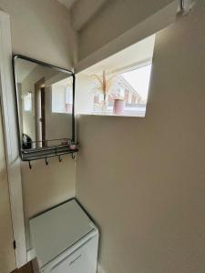 Cosy corner close to the airport