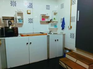 Hideout - Simple & Practical Bachelor Flat