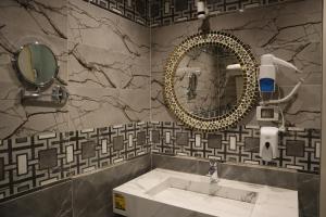 LUSINDA HOTEL MANAGEMENT BY ZAD