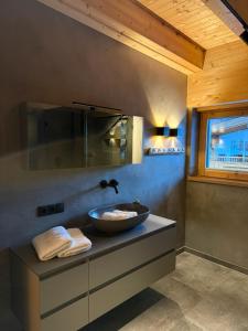 MALIA - Alpine Hideaway