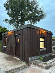Thors Cave Cabin, Peak District