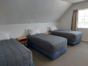 Camellia Court Motel