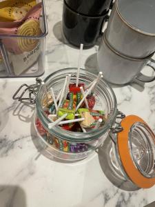 Chic Regents Park Home 8 mins from Jubilee Line