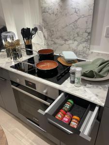 Chic Regents Park Home 8 mins from Jubilee Line