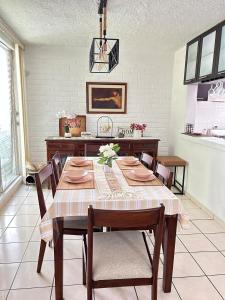 ZonaTorre Futura WTC comfy spacious little house!