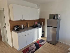 40 m2 Appartement Nürnberg Ost mit Balkon 8 Min by car to Expo Modern Stay Highspeed WLAN Quiet and Green