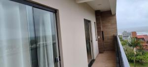 Apto 4 andar frente para o mar em Itapoá SC