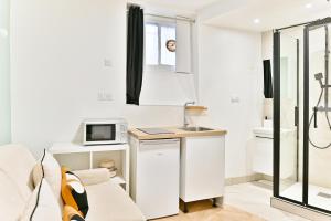 Small air-conditioned studio - Pereire