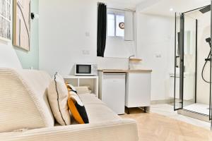 Small air-conditioned studio - Pereire