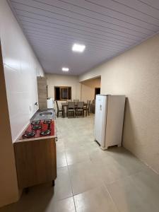 Casa a uma quadra do mar!!