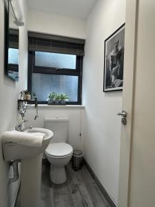 Shangri-La Large Family Townhouse free carpark