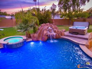 Million Dollar Desert Retreat with Waterslide Pickleball and Golf