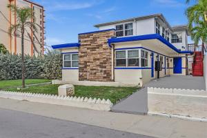 Santorini Blu Chic Beach Studio Steps to Ocean