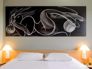 Double Room room in ibis Augsburg Koenigsplatz