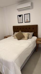 Lujoso Apartamento en edificio frente a la playa San José!