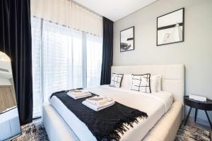 Luxury 3 Bedroom Apartment, 8 mins from Dubai Mall, Sleeps 6 people