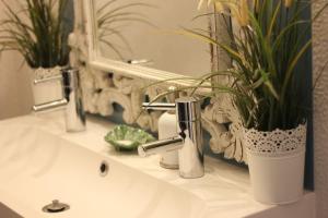 Duplex with terrace in Alfama, Central Lisbon