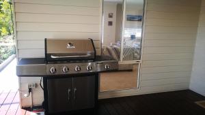 Twilight Breeze - 8 min walk to beach, pets welcome