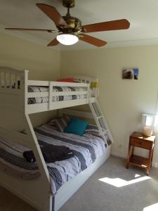 Twilight Breeze - 8 min walk to beach, pets welcome