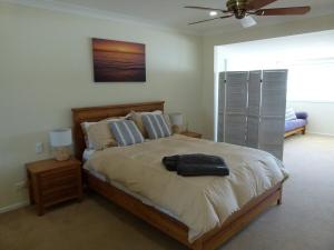 Twilight Breeze - 8 min walk to beach, pets welcome