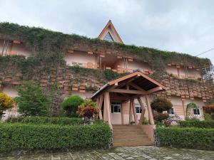 Tulip Guest House & Cafe