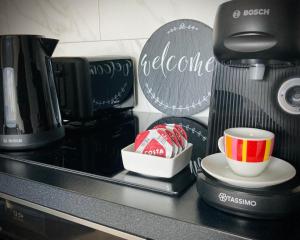 Quiet Riverside Stopover - Ideal for Short Stays