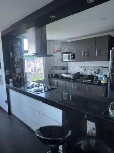 Habitación en Penthouse, cerca a Unicentro y panamericana