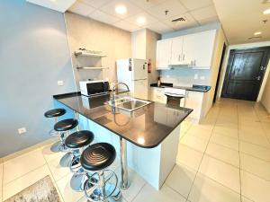 Pool side 1-BR Apt next to JBR Beach
