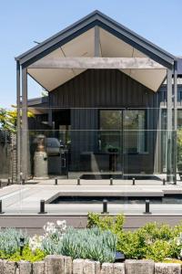 Back Beach Perfection - A private pool paradise