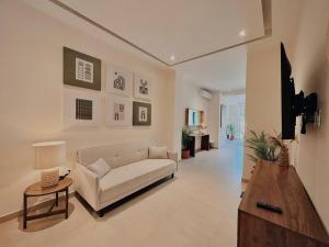 OVATA 302 - ZONA ROMANTICA