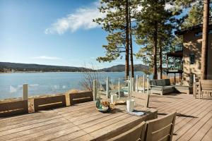 Whimsy by the Water Lakefront Cabin w Hot Tub