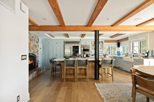 Whimsy by the Water Lakefront Cabin w Hot Tub