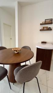 9-11AHomestay at 19Residence