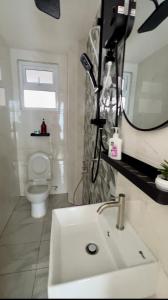 9-11AHomestay at 19Residence