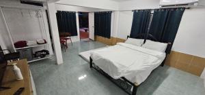 Ao Nang Small room