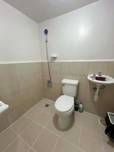 Jade Condo Netflix Wifi Karaoke with Cinema Projector