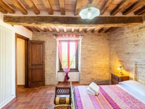 Apartment in a farmhouse with 2 swimming pools